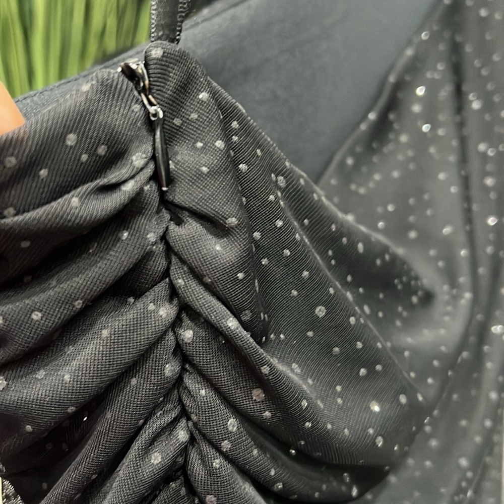 Connected appeal black dress 1 shoulder size 12 little shimmer Good Condition - Picture 8 of 10